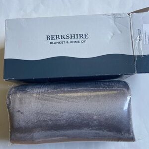 Berkshire blanket gray heron